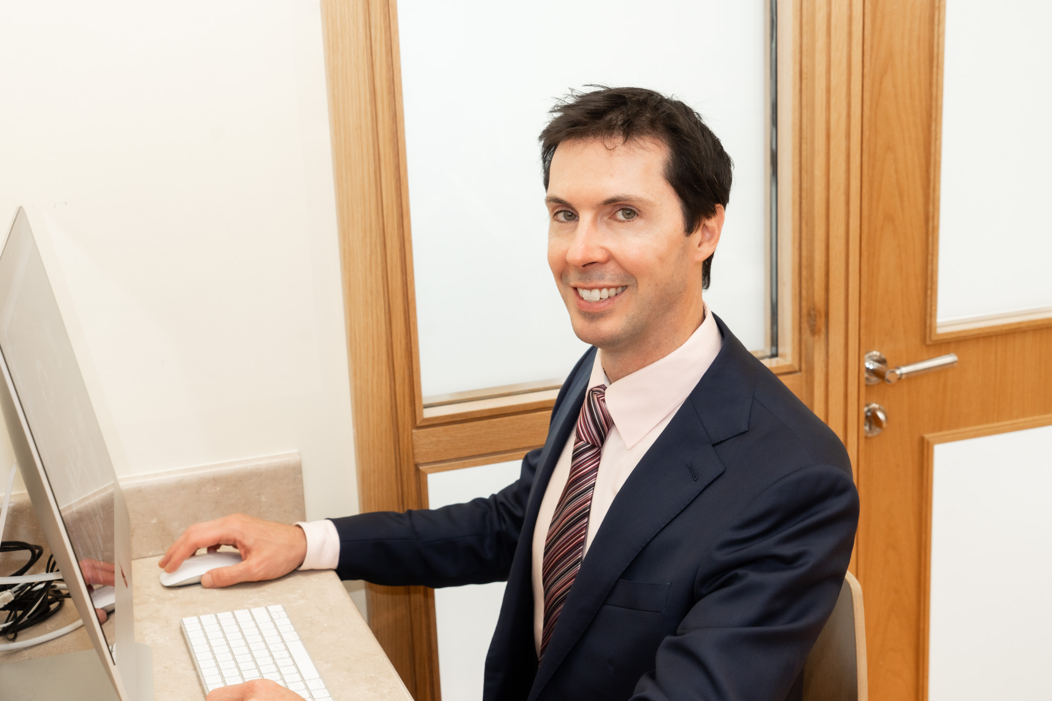 4 Things to Consider Before Getting Dental Implants