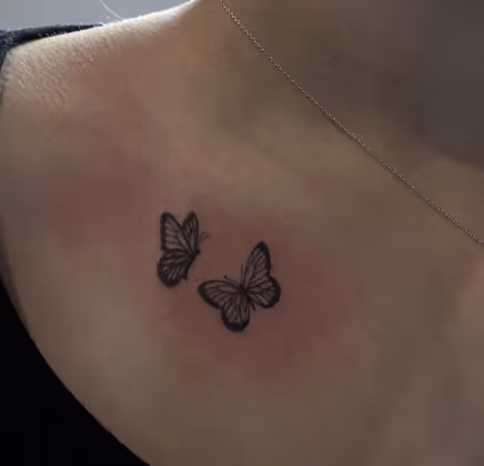 [background image] of organized makeup products