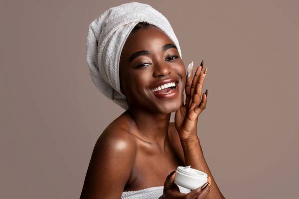 Tip #6: Apply the best skin care products for beginners.