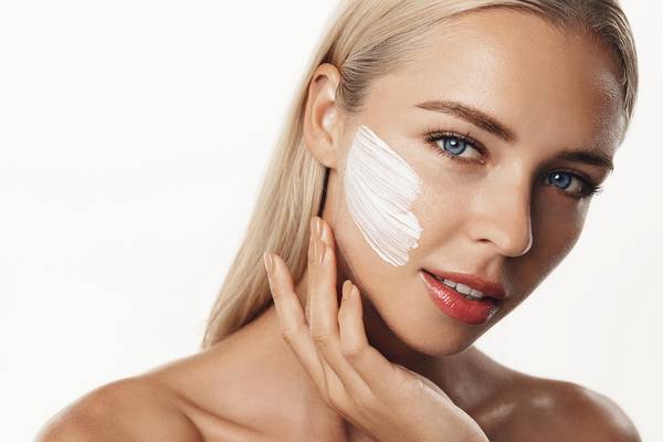 Tip #2: Use the best moisturizer for glowing skin.