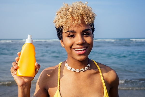 Sunscreen & antioxidizing creams for wrinkles on face