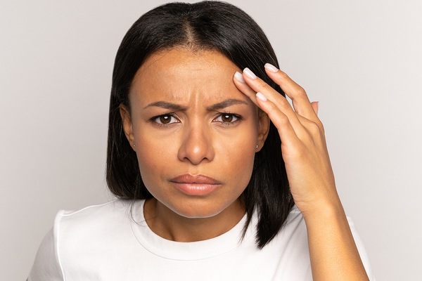 Dullness is one of the early signs of aging skin.