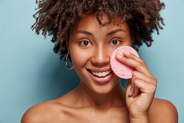 7 Benefits of Exfoliating Your Skin Regularly