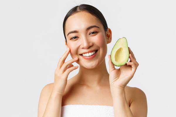 An avocado face mask is one of the simplest home remedies for dry skin on face.