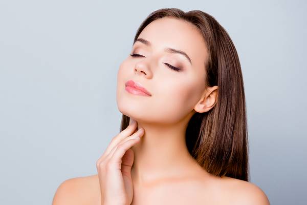 7 Treatments to Get Rid of Neck Lines and Wrinkles