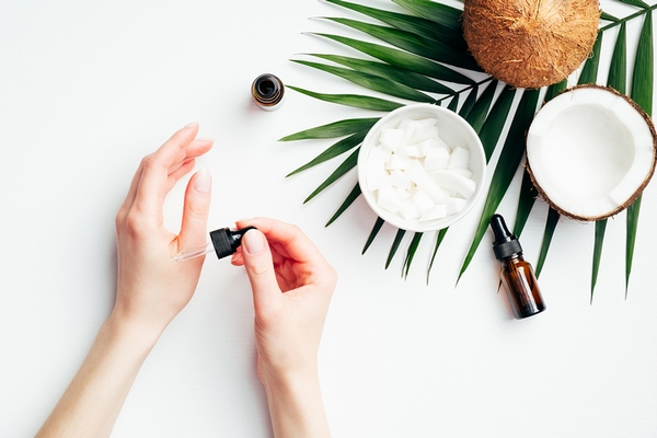 Coconut oil can be used to get soft hands naturally at home.