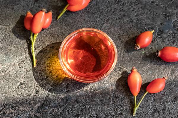 Rosehip seed oil can be used for acne scars removal and treatment.