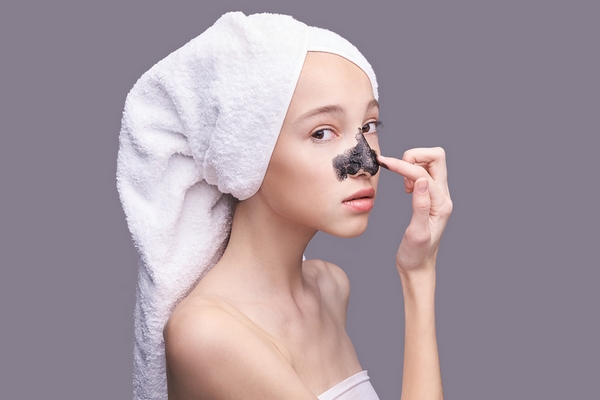 Blackheads or whiteheads removal is a benefit of getting a facial.