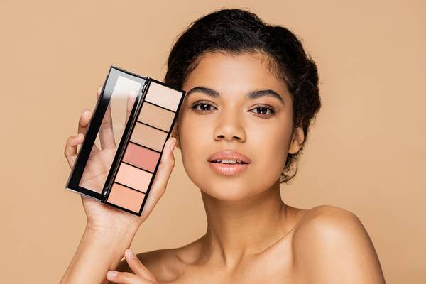 No, you shouldn't wear makeup for 24 hours after Hydrafacial.