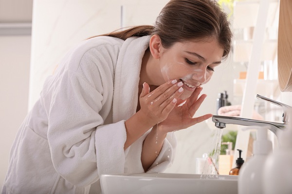 Can I wash my face after a chemical peel?