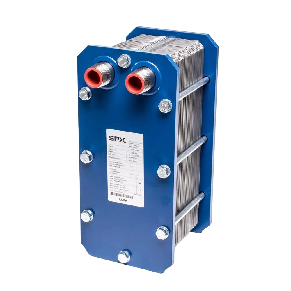 Blå metalpladevarmeveksler med to røde rørtilslutninger og syv bolte foran.