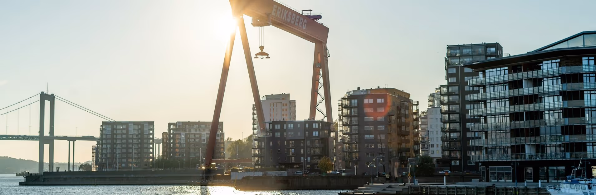 Vi tillverkar och levererar prefabricerade betongelement till Göteborgsområdet.