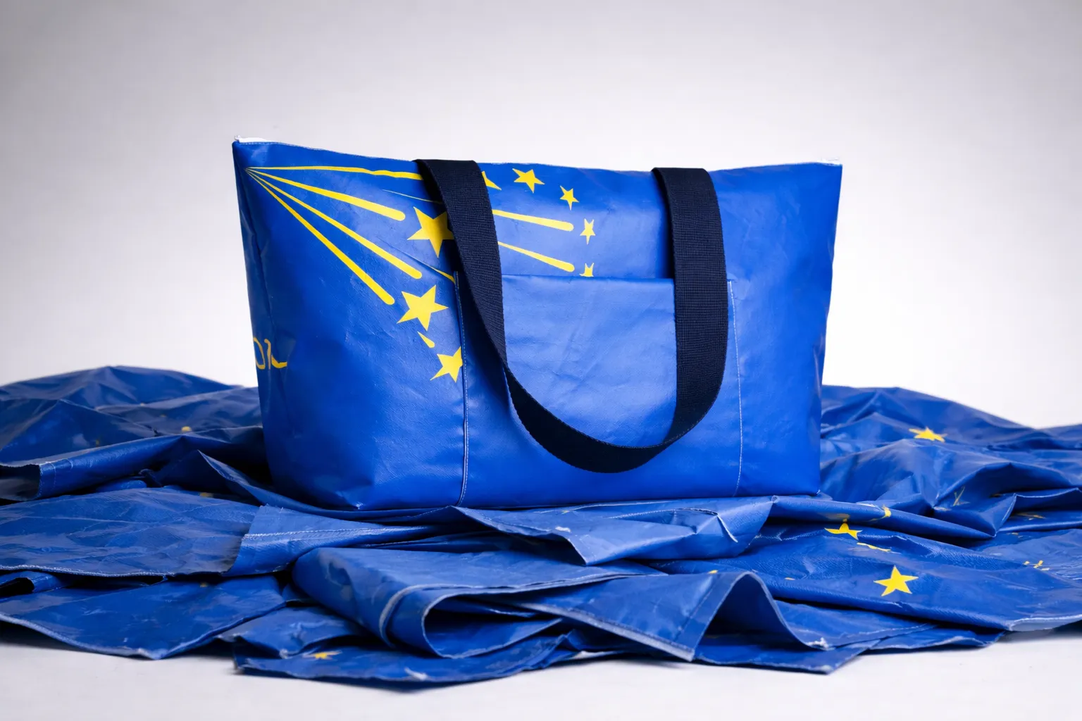 Sac cabas upcyclé à partir de bâche PVC