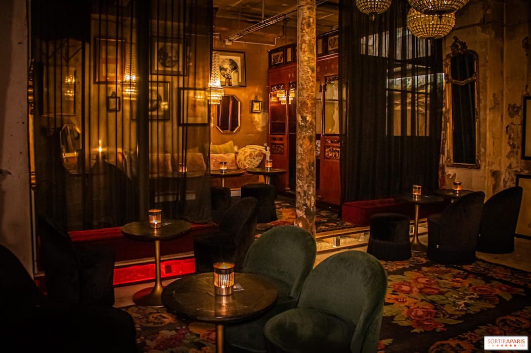Dark room with old time tables and decorations