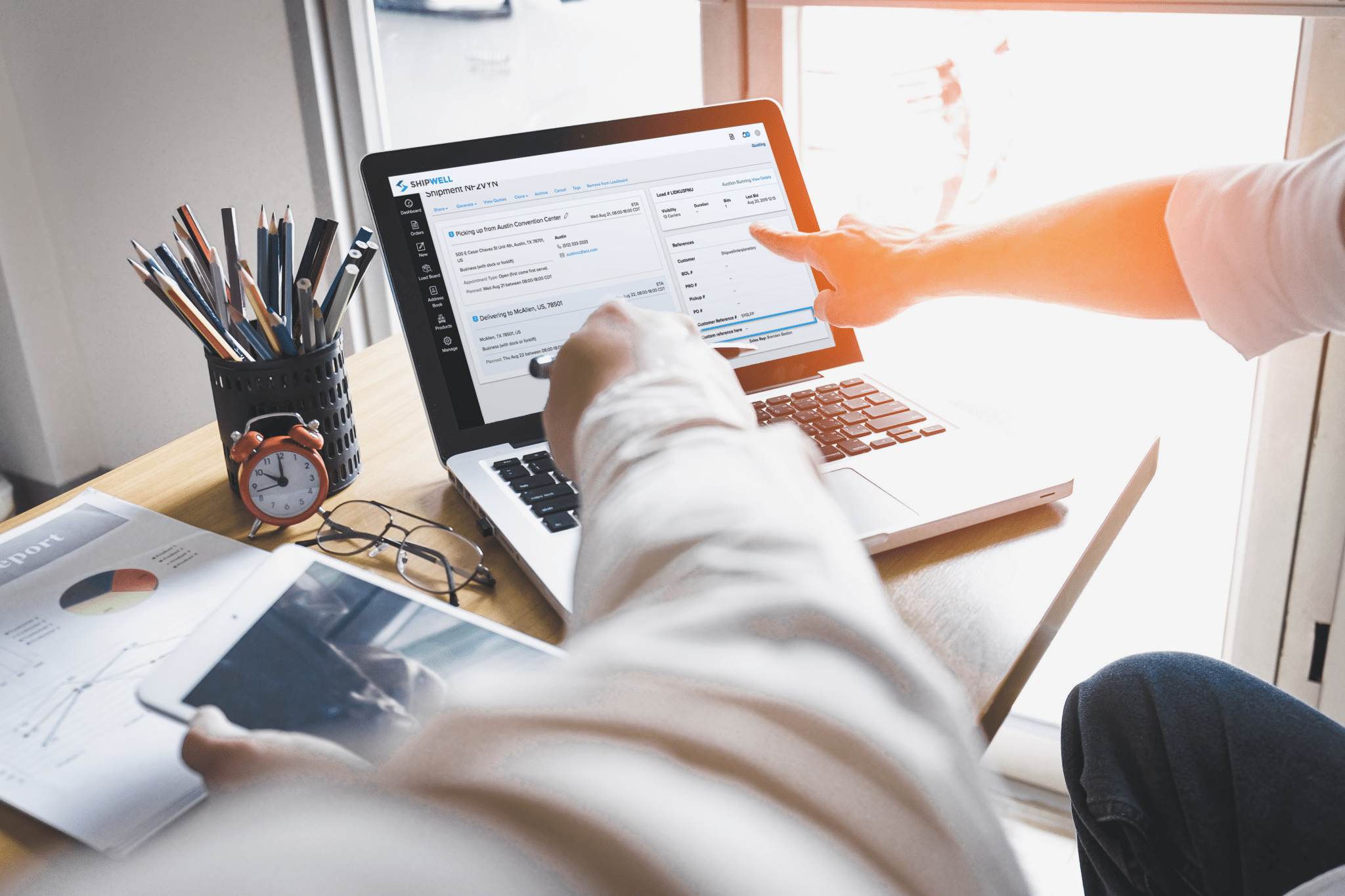 Adding a custom reference to shipment details