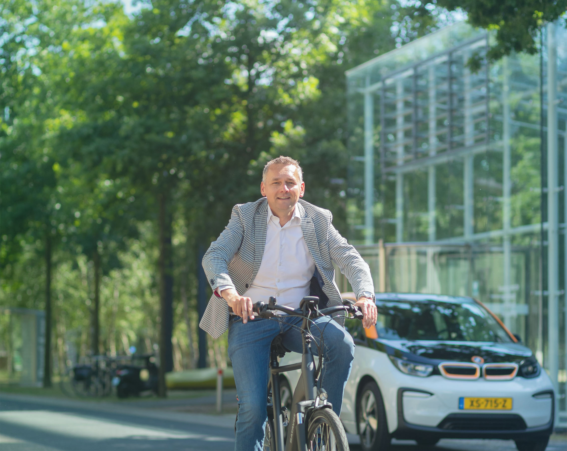 Pim de Weerd op de fiets