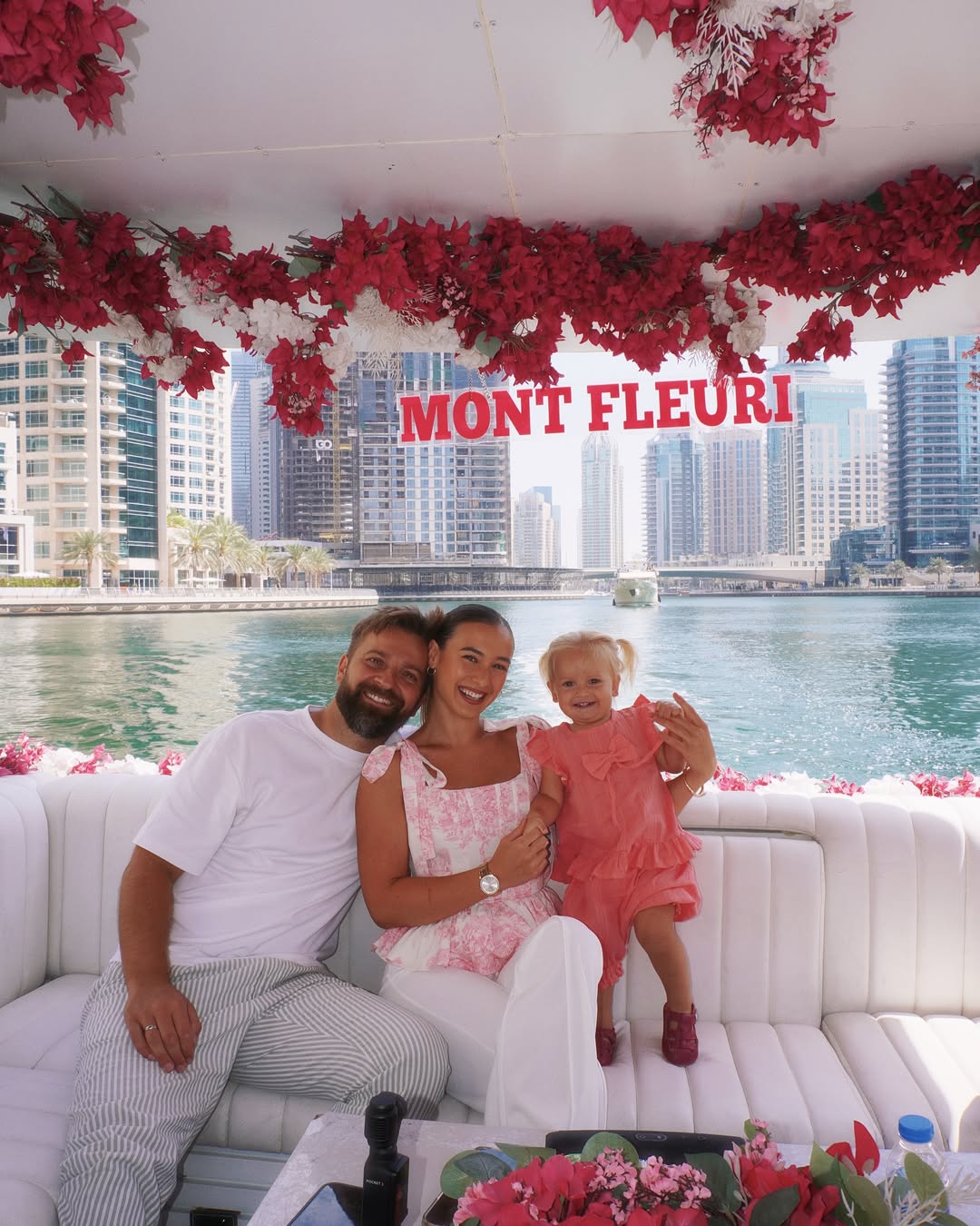 Discover Dubai Marina with Mont Fleuri’s best private tour. Ideal for couples, group of friends and family. Experience Dubai Marina like never before.
