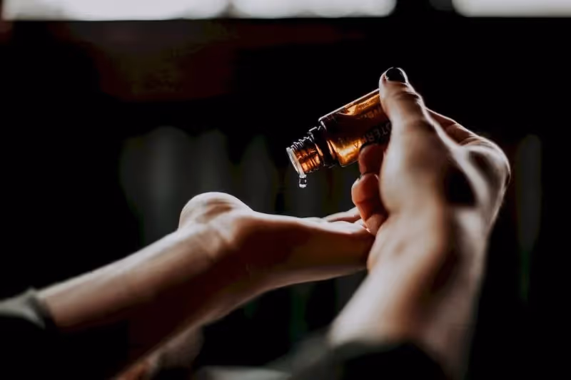 Oil for brows conditioning