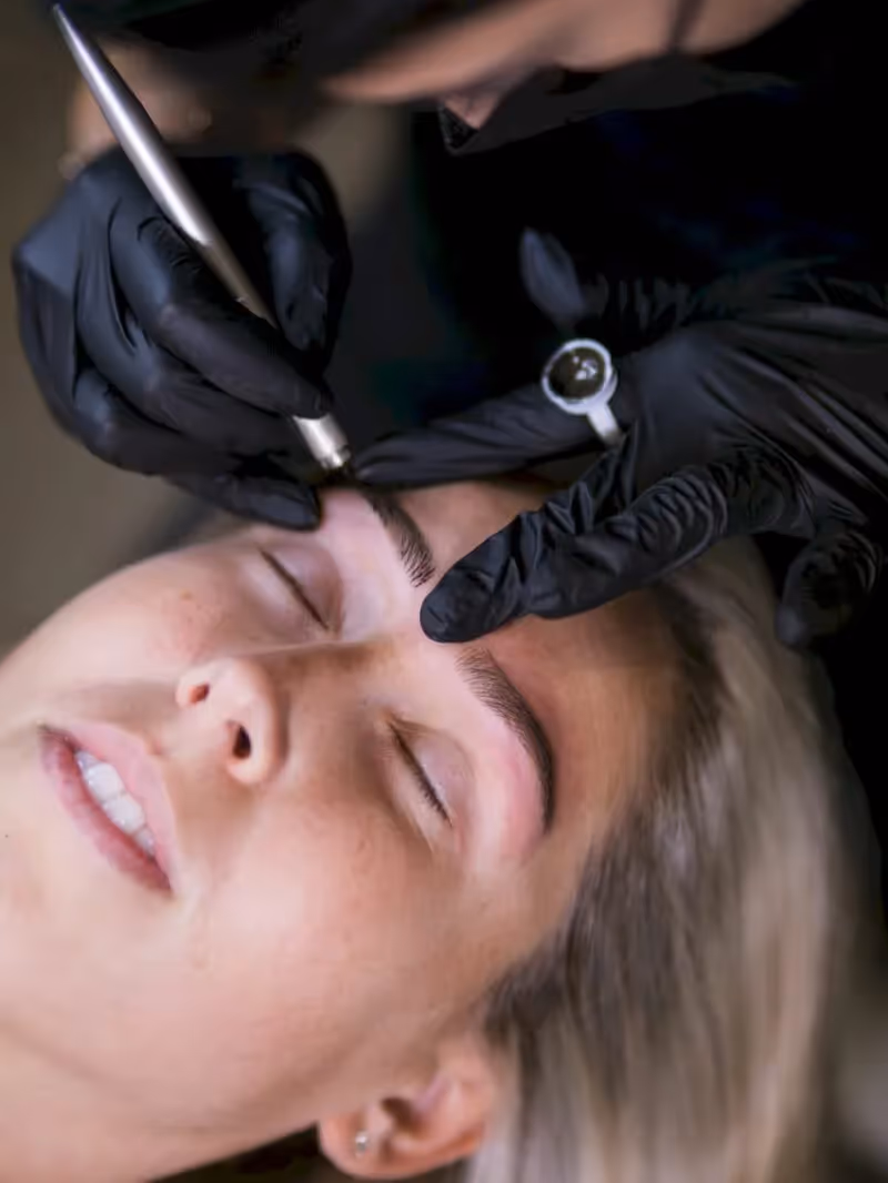 Brows microblading in Dubai