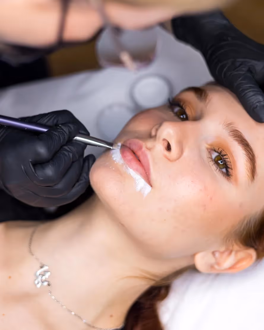 Mapping lips before lip blushing