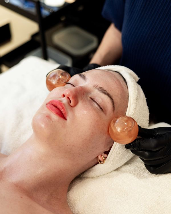 Which Facial is Best for Glowing Skin? Your Guide to a Radiant Complexion