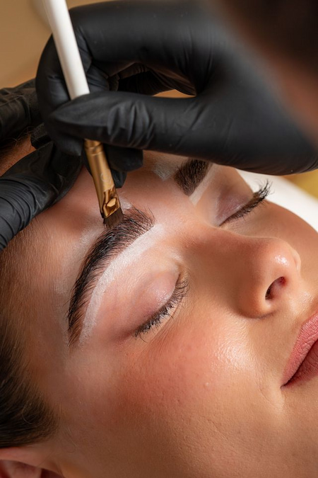 Brow tinting process at Brau studio