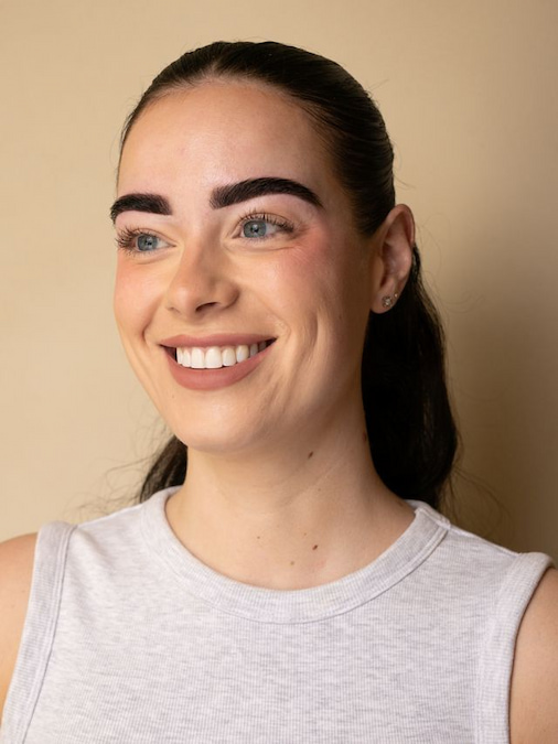 Defined brows after brow tinting session