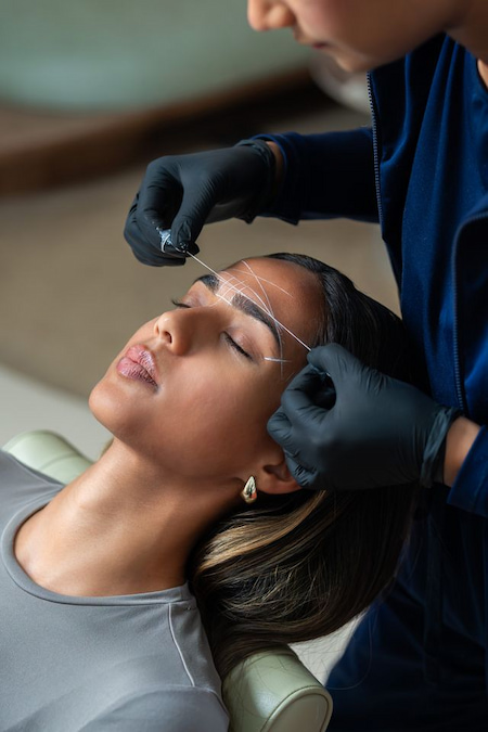 Creating new brows shape with threading