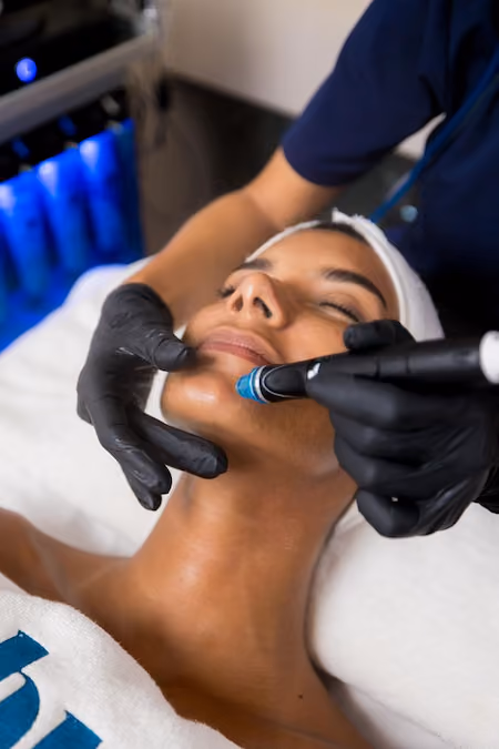 HydraFacial in Dubai for deep hydration