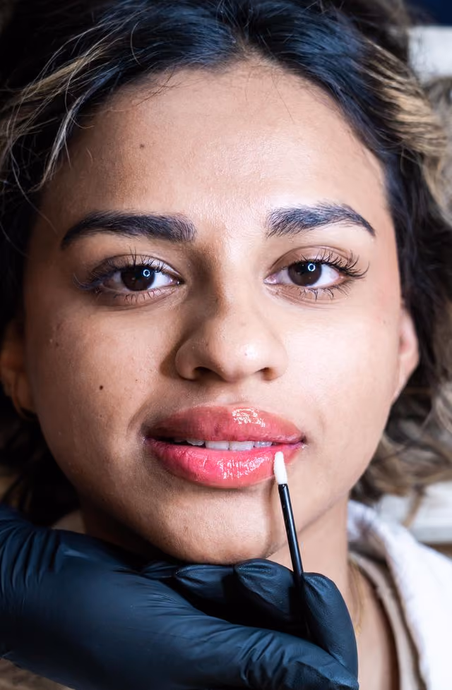 Dark Lip Correction: How Semi-Permanent Lip Neutralization Works
