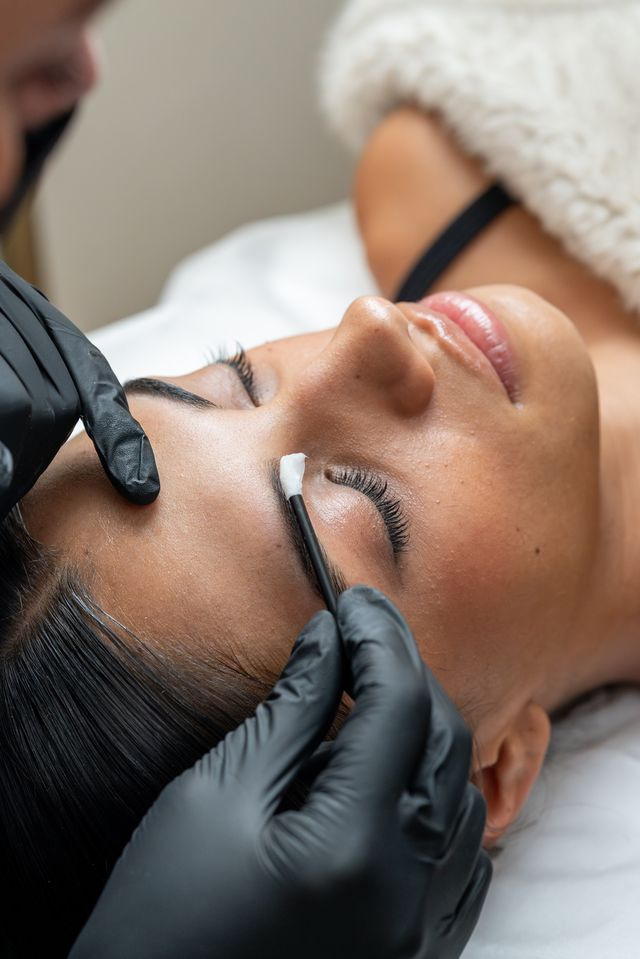 Brow Lamination Gone Wrong: How to Spot Over-Processing and What Actually Fixes It