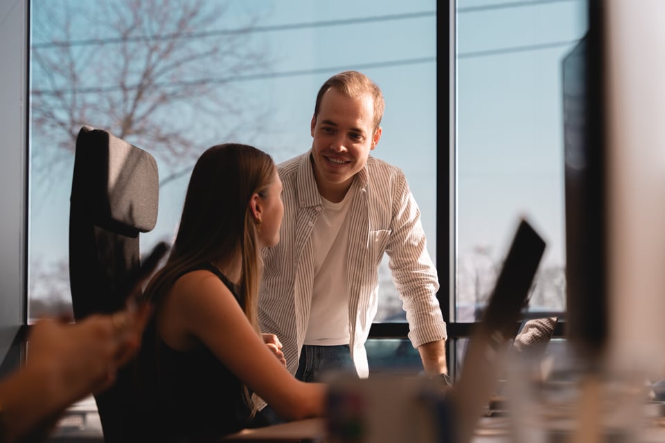 KMO-zaakvoerder bouwt een marketingstrategie uit met Studio 27 in de Kempen