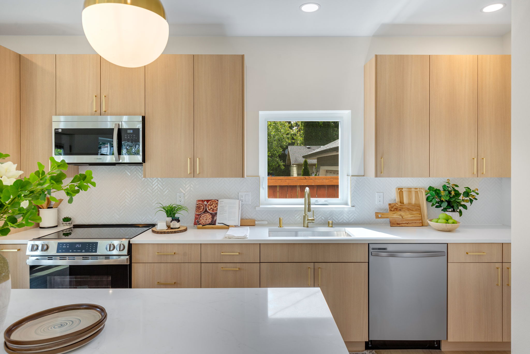 Modern custom home in Bellevue, WA