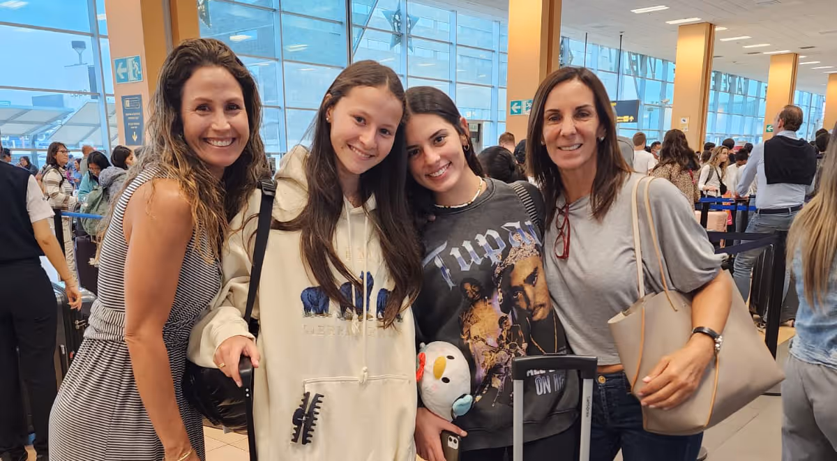 EDM students at the airport with their parents 