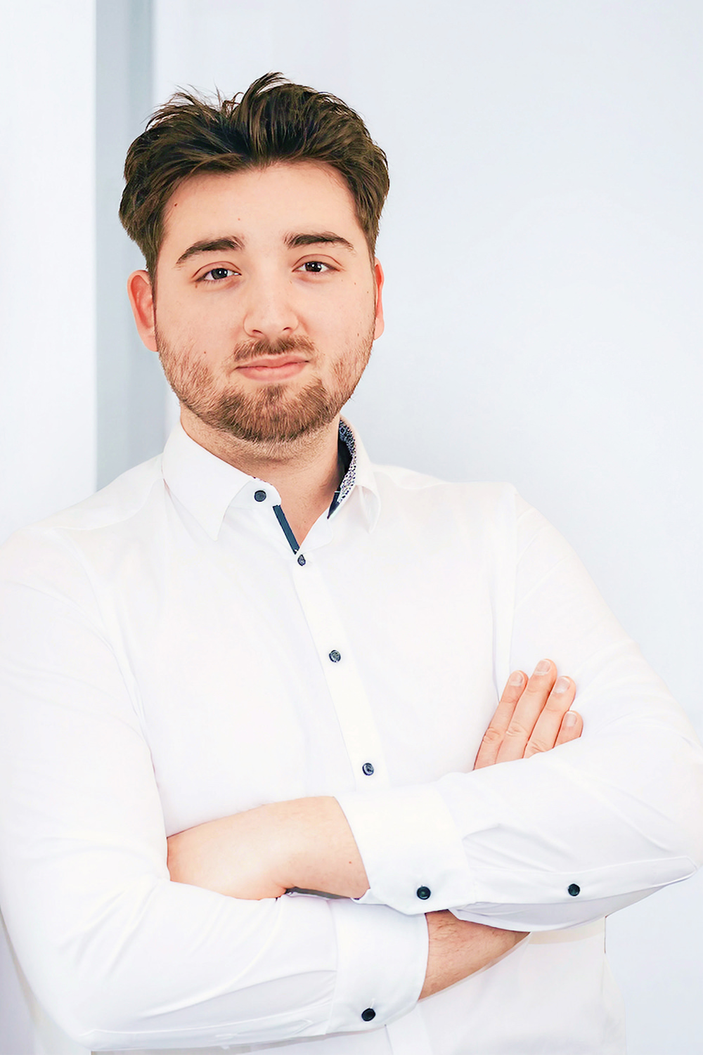Portraitbild von Niklas Tschech.