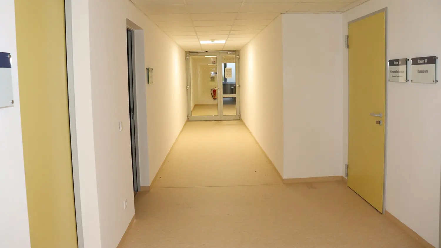 Flurbereich des Seniorenzentrums vor der Sanierung
