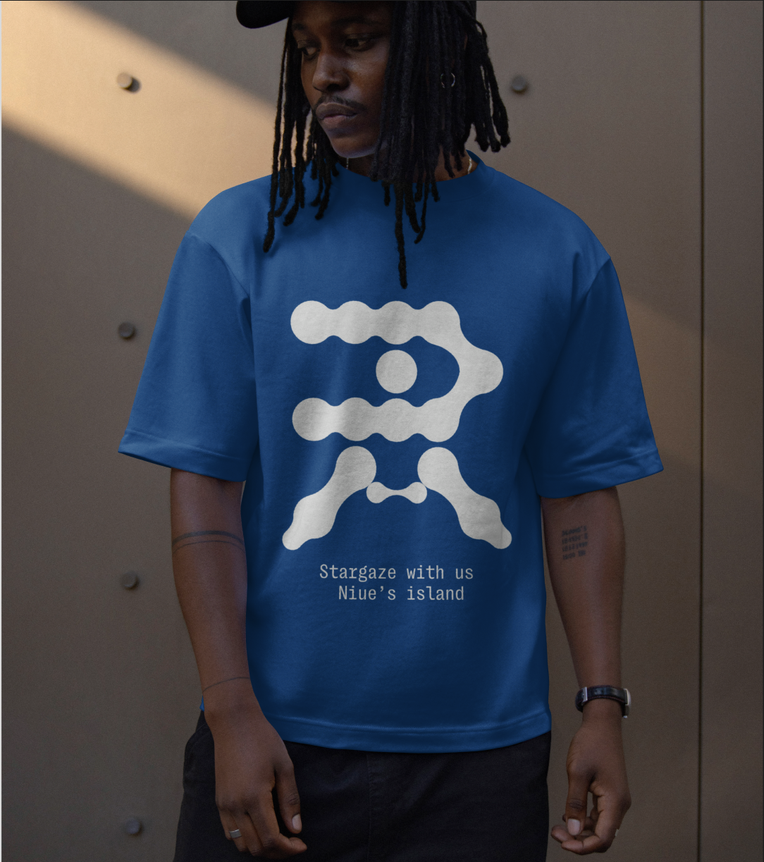 Grafica T-shirt Ha Niue. Con icona Sport Sostenibile