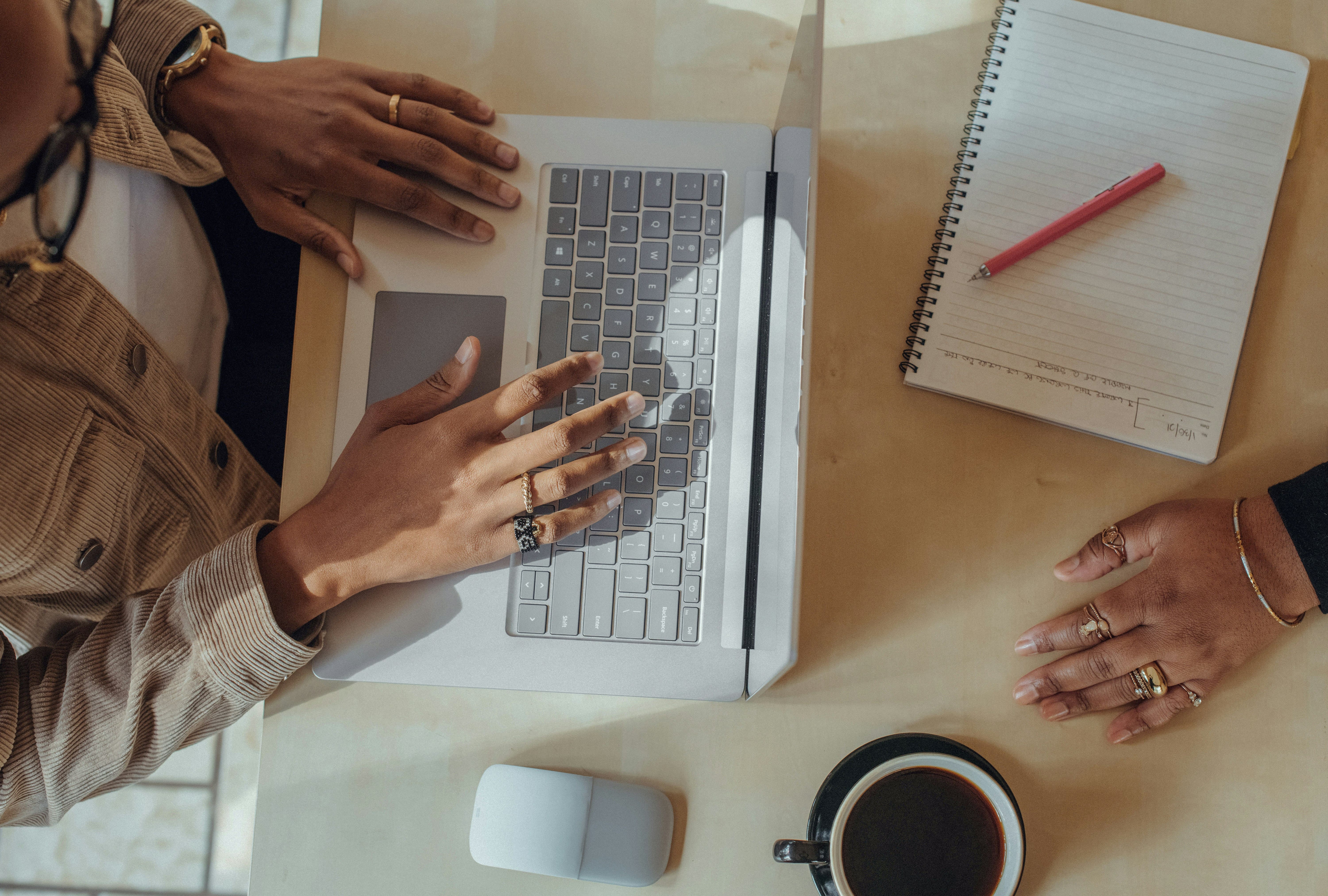 Online tutor teaching in a secure virtual classroom, illustrating SOC 2 compliance for SaaS education platforms.