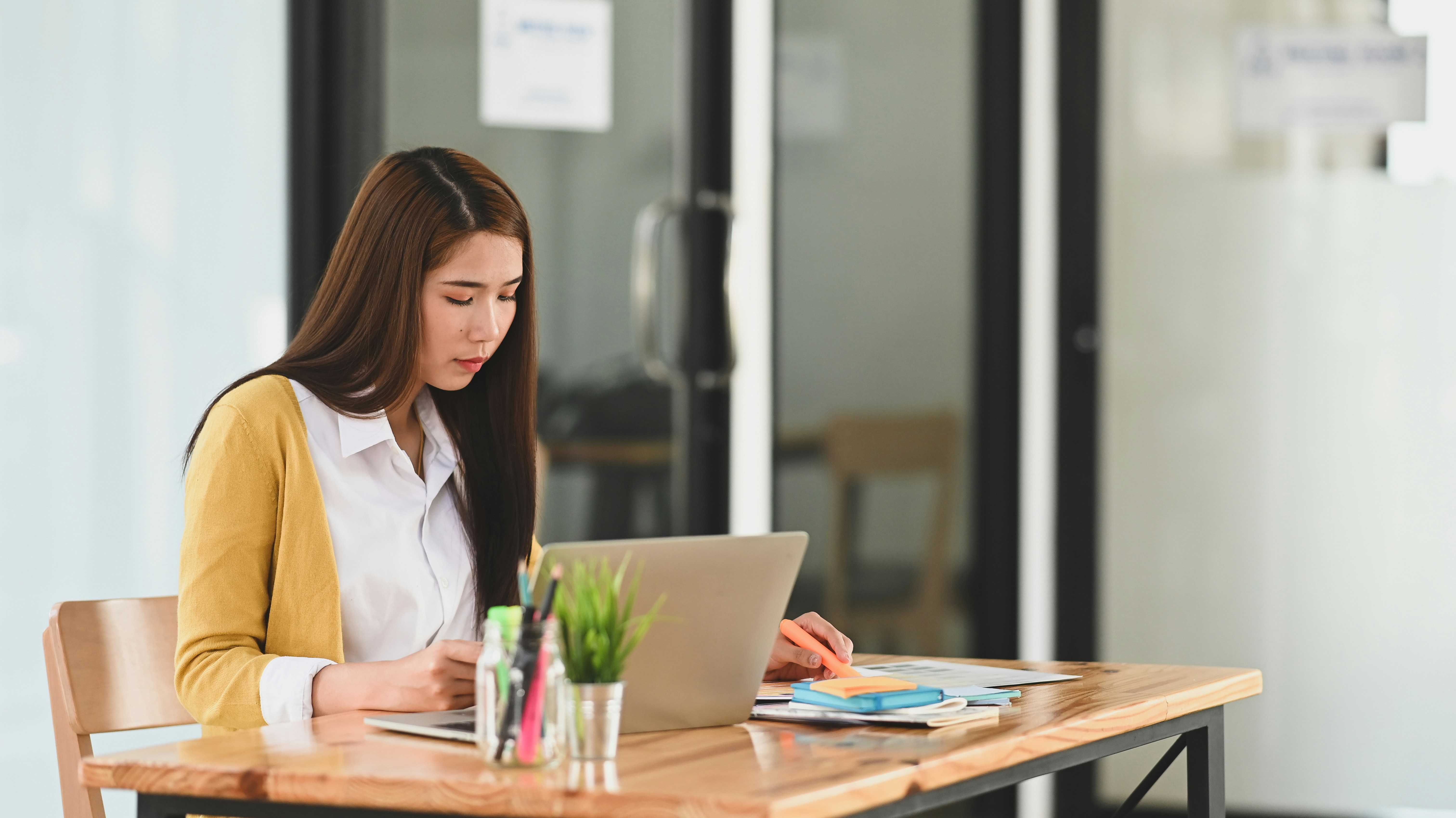Online tutor using client retention strategies to build a long-term relationship with a student.