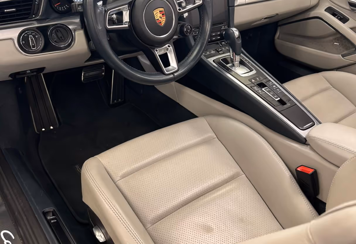 rénovation cuir ferrari