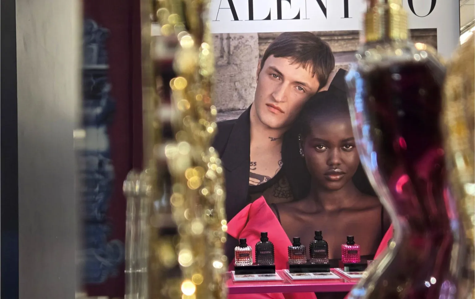 Valentino Fragrance Rollout at Shoppers Drug Mart Featured in Sign Media