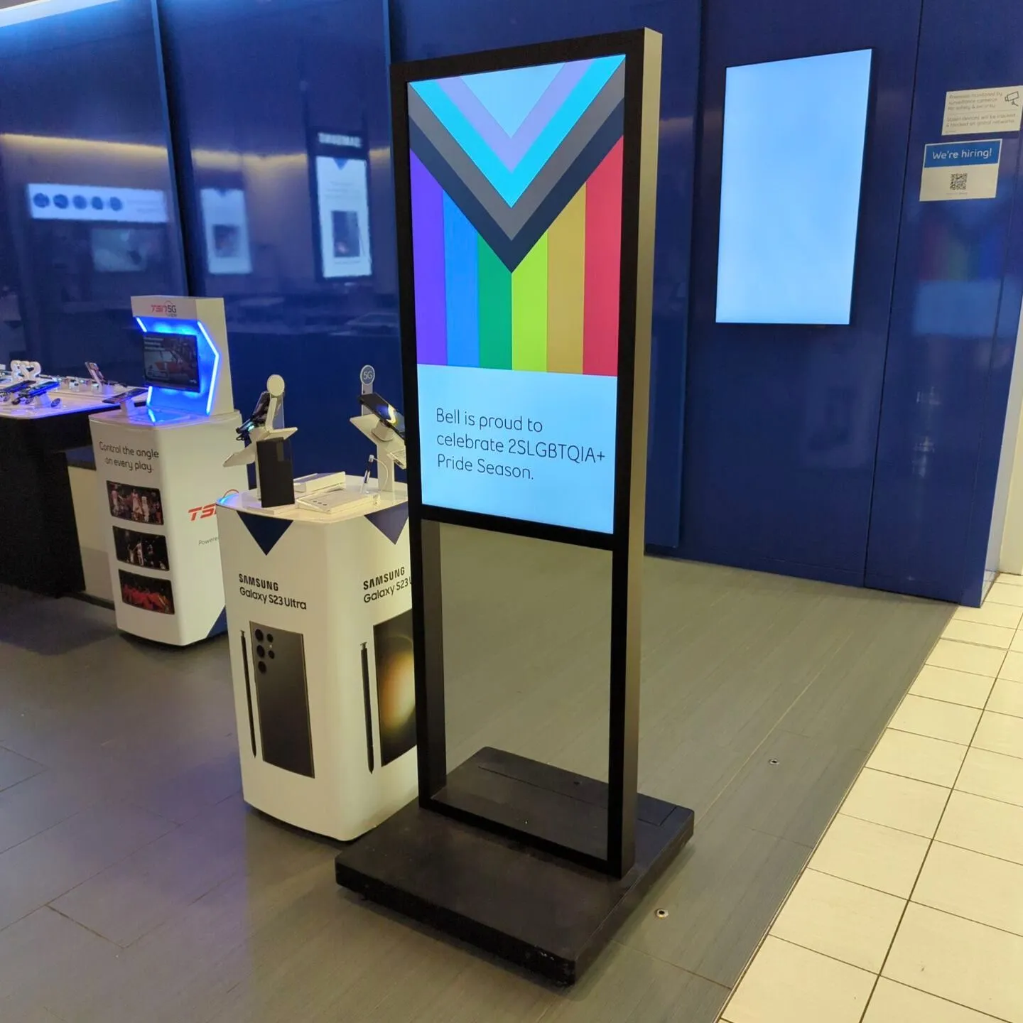 Bell battery-powered LCD digital signage installed at St. Laurent Shopping Centre 2023.