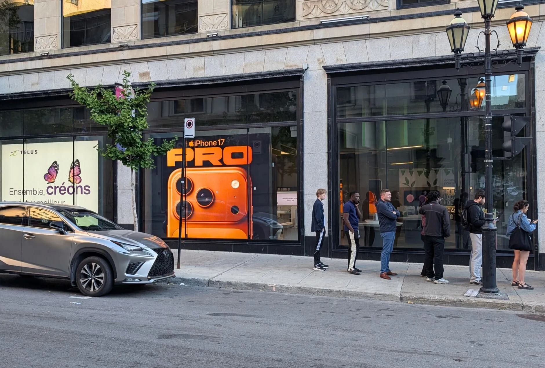 Resource Integrated delivered illuminated SEG lightboxes across TELUS stores nationwide for the iPhone 17 launch