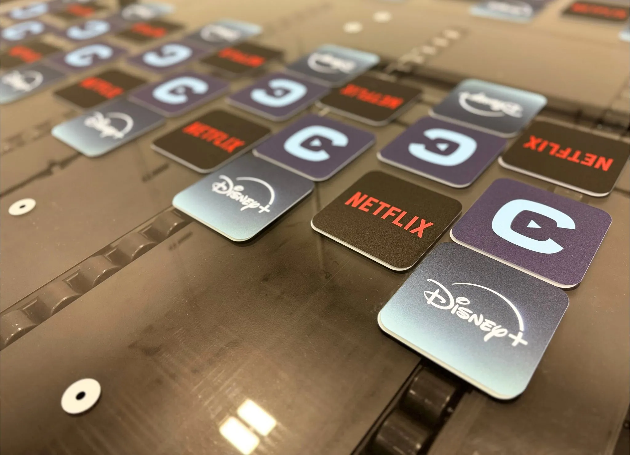 Resource Integrated’s Katsumi acrylic display: custom-built, scalable, and deployed in 1,400+ locations for Bell’s national retail campaign.