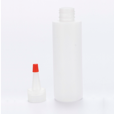 Flat shoulder 100mL PE plastic bottle with 24mm neck finish