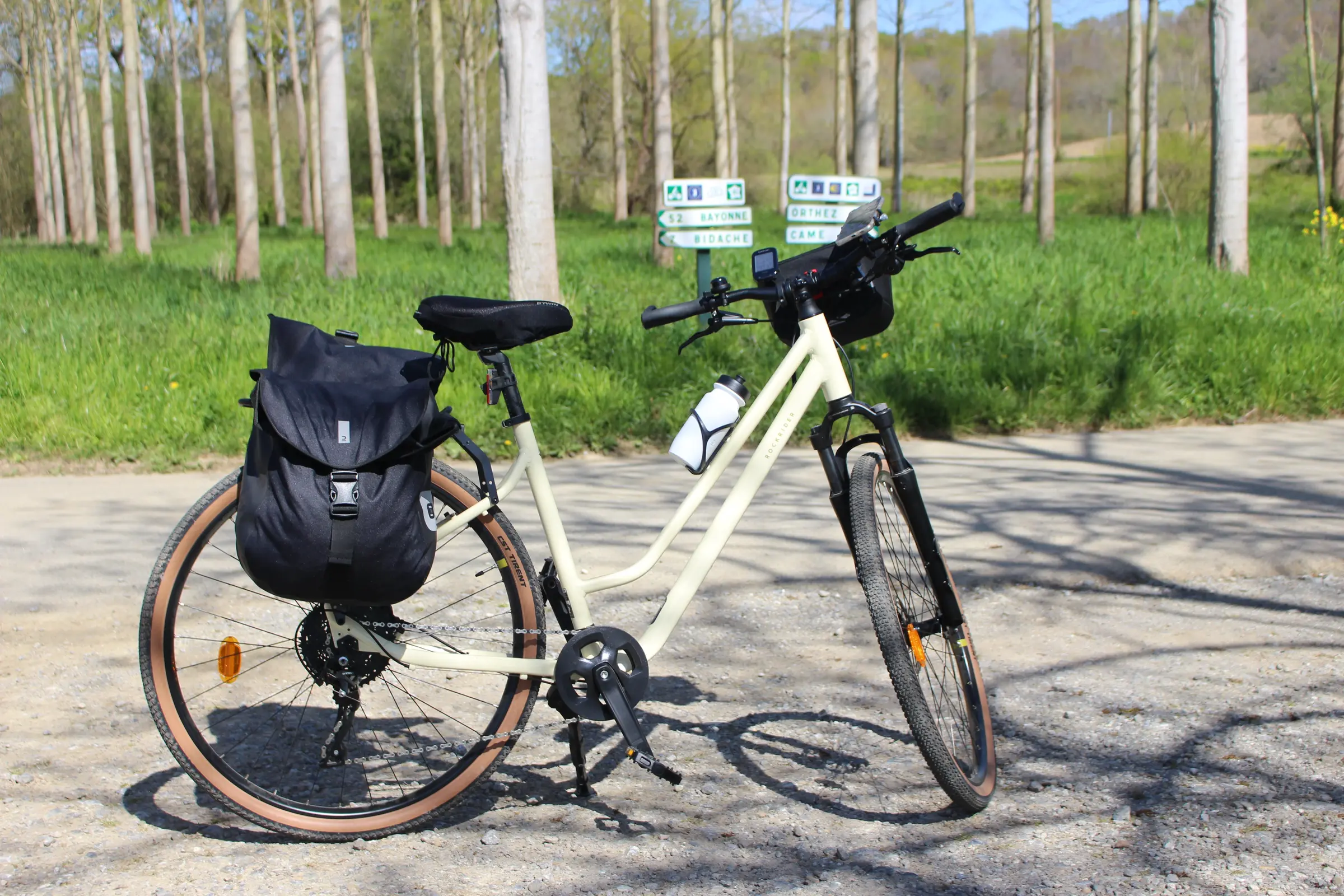 Location d'un vélo de voyage en liberté dans les Landes avec l'agence de voyage à vélo The Family Bike