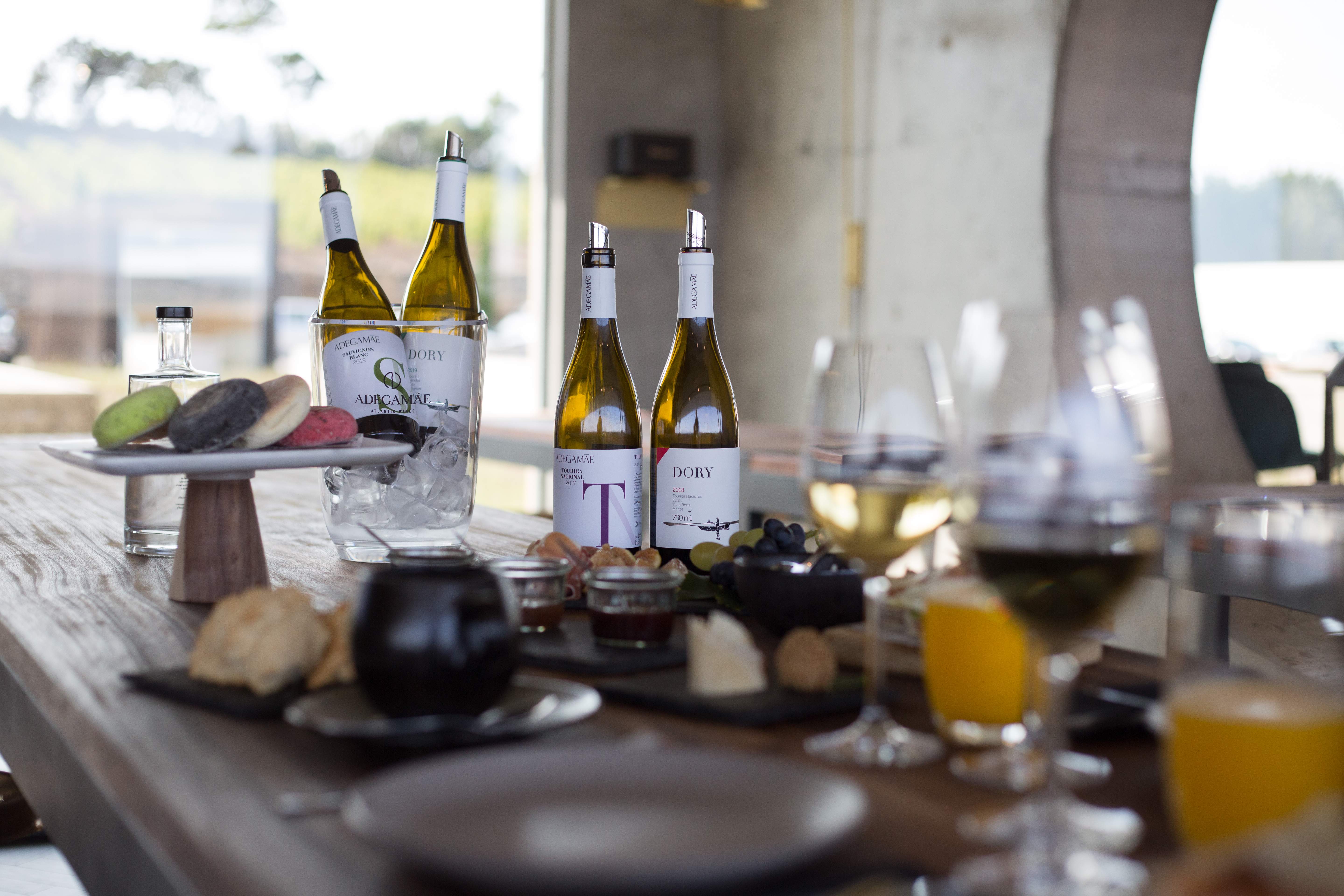 Wine O clock Tour & Lunch