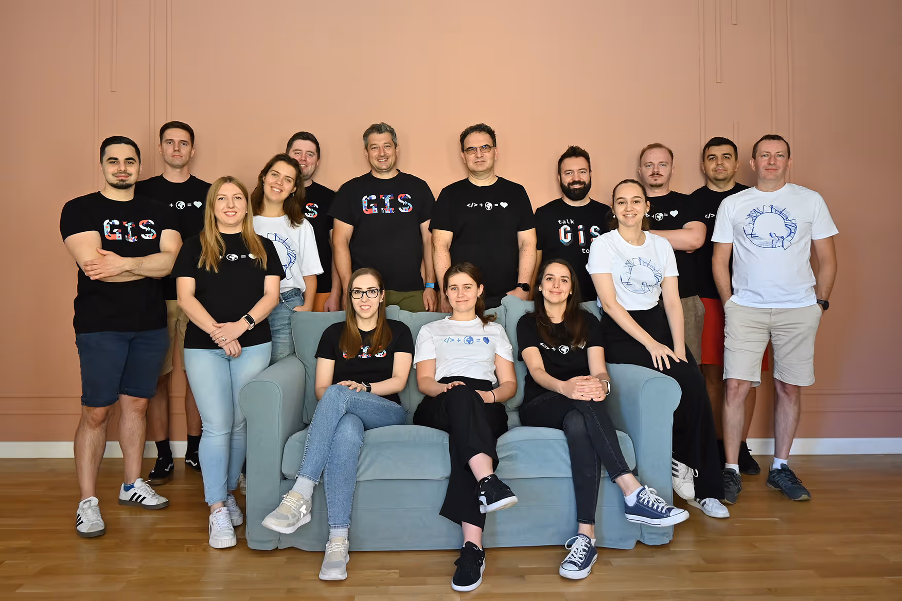 A photo of Quarticle team.
