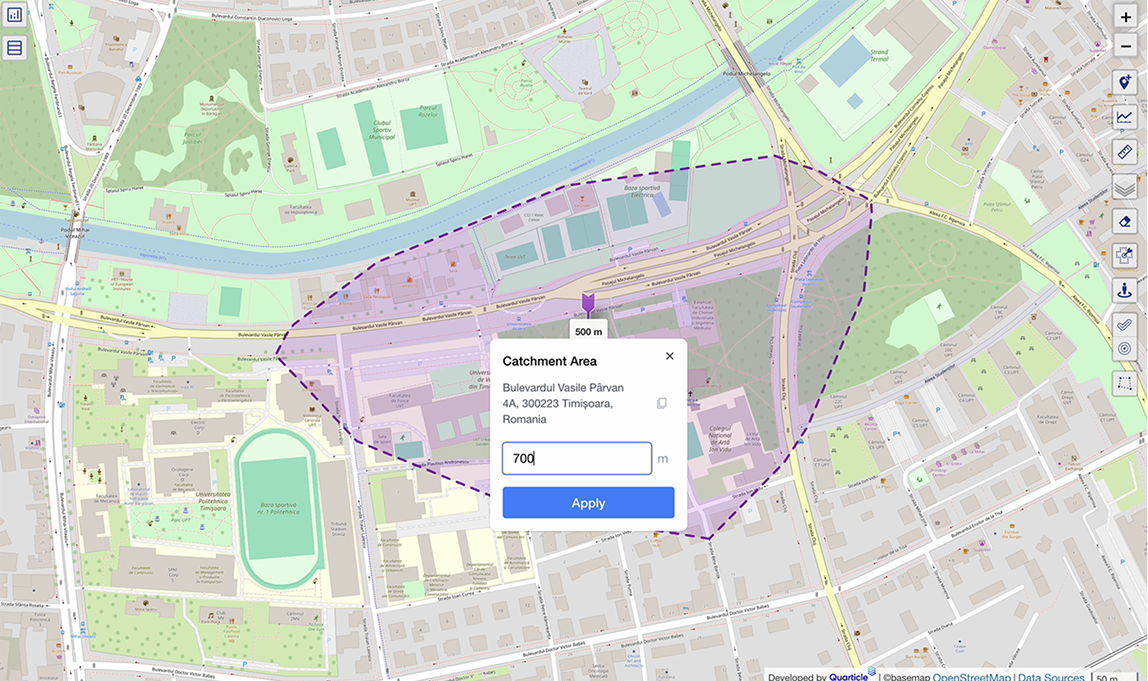 A map displayed in the Graph by Quarticle interface, overlaid with a 700-meter radius catchment area analysis.