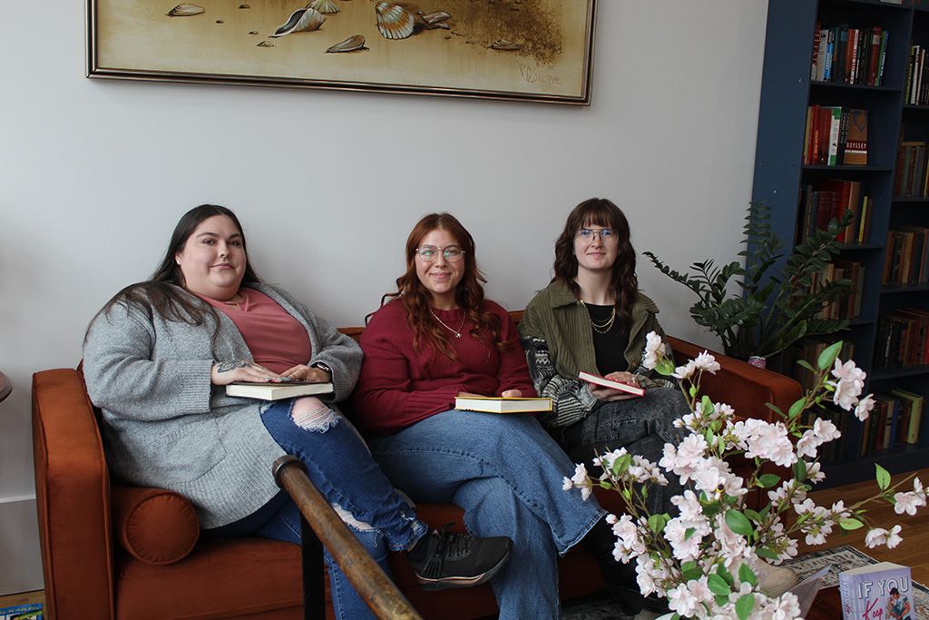 Attention Book Lovers: Thorns and Tropes Community Prom Coming June 6